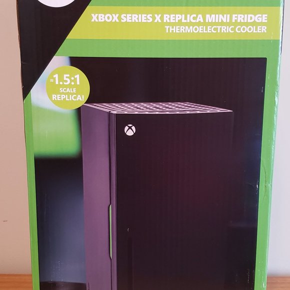 LIMITED EDITION XBOX SERIES X REPLICA  MINI FRIDGE NEW IN THE BOX - Picture 4 of 6